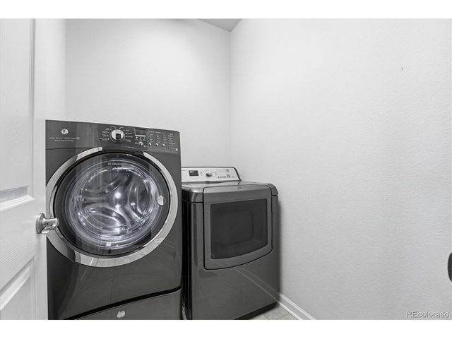 25561 E 5th Pl, Aurora, CO 80018