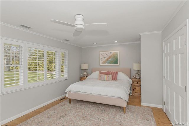 15 Gardners Lane, Hampton Bays, NY 11946