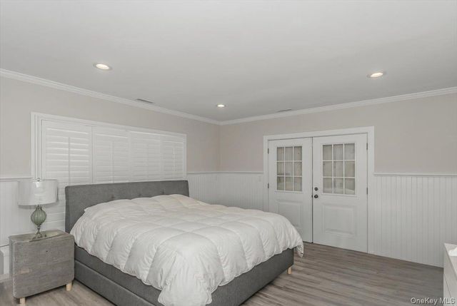 15 Gardners Lane, Hampton Bays, NY 11946