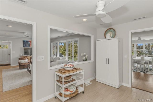 15 Gardners Lane, Hampton Bays, NY 11946
