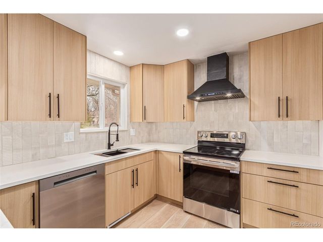 6437 W Arbor Dr, Littleton, CO 80123