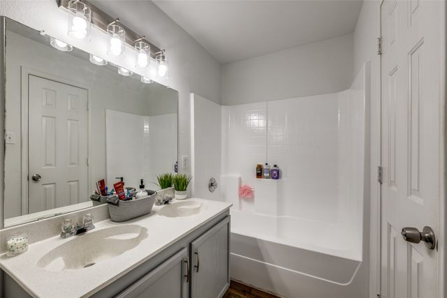 8426 Jacaranda Way, Arlington, TX 76002