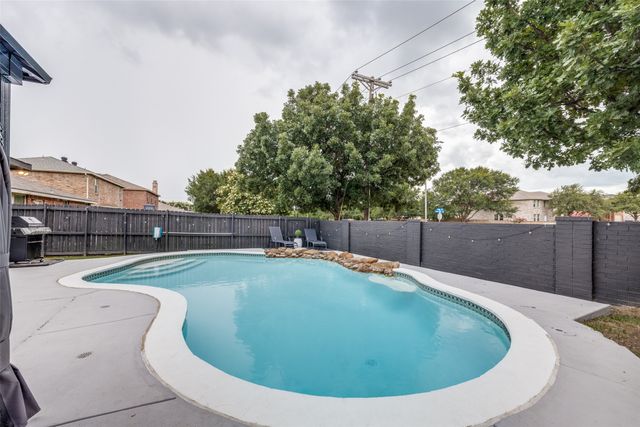 8426 Jacaranda Way, Arlington, TX 76002