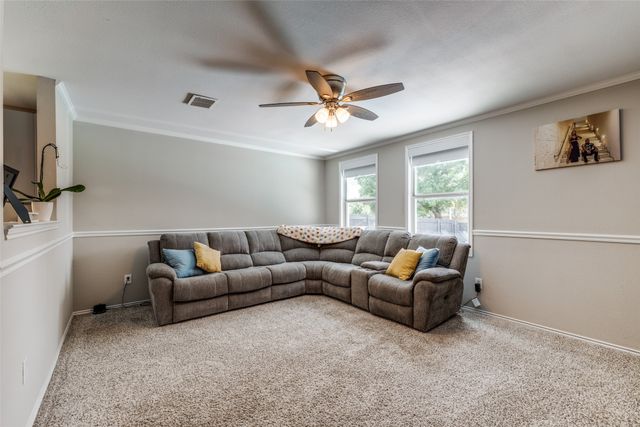 8426 Jacaranda Way, Arlington, TX 76002