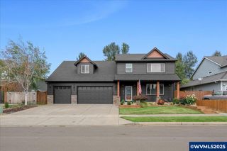 895 Sunrise Dr, Stayton, OR 97383