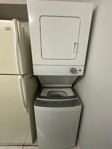 1004 Twin Lakes Drive 1004, Coral Springs, FL 33071