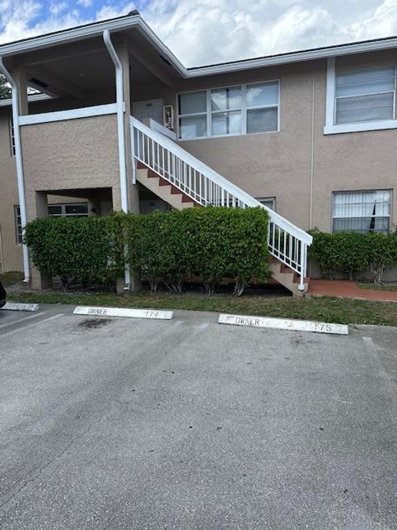 1004 Twin Lakes Drive 1004, Coral Springs, FL 33071