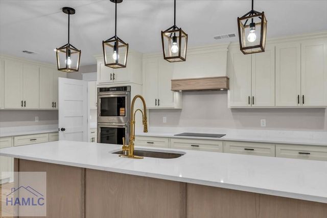 835 Jacks Hill Road, Hinesville, GA 31313