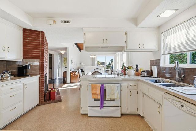 5455 Parkview Dr, La Jolla, CA 92037