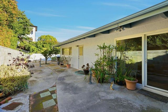 5455 Parkview Dr, La Jolla, CA 92037