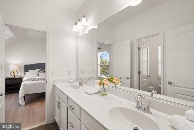41125 SHEFFIELD FOREST DR, Aldie, VA 20105