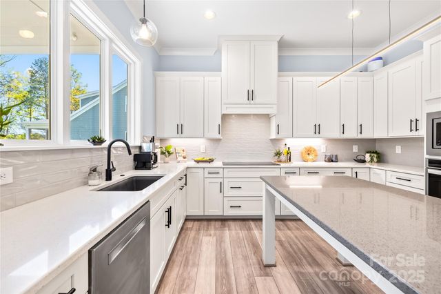 140 Dabbling Duck Circle, Mooresville, NC 28117