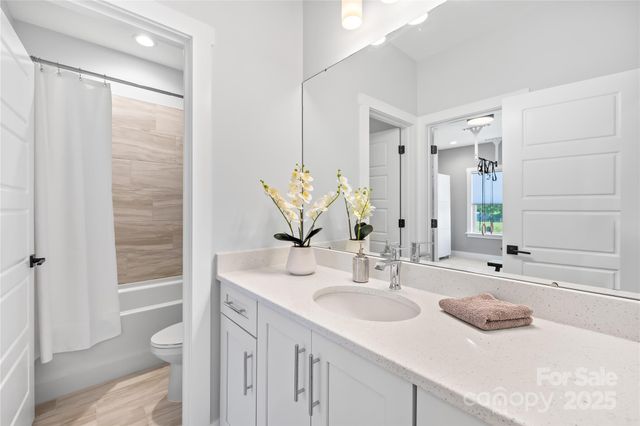 140 Dabbling Duck Circle, Mooresville, NC 28117