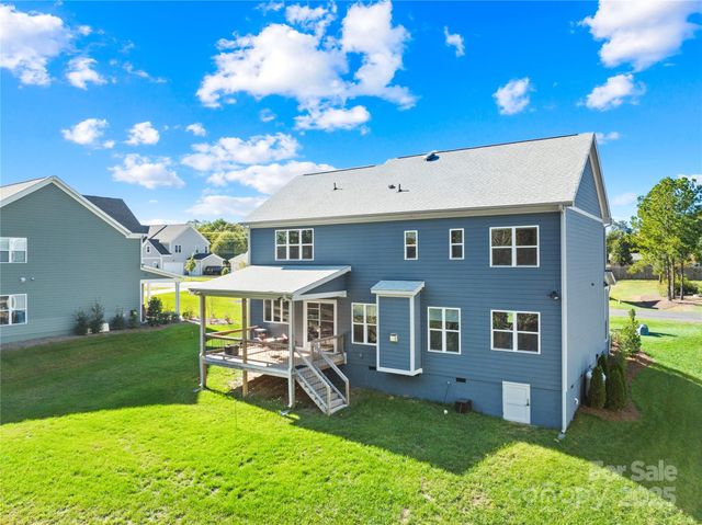 140 Dabbling Duck Circle, Mooresville, NC 28117