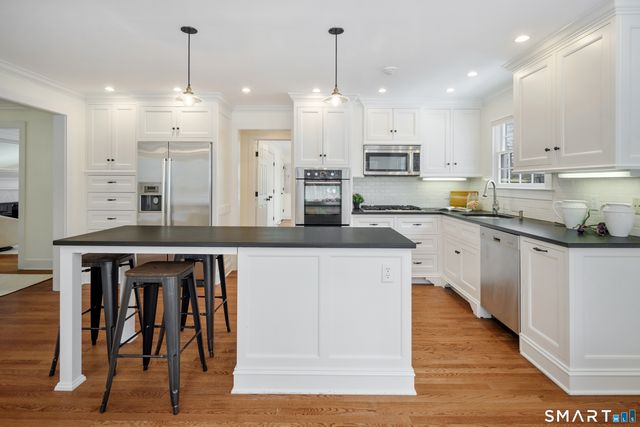 64 Sunrise Avenue, New Canaan, CT 06840