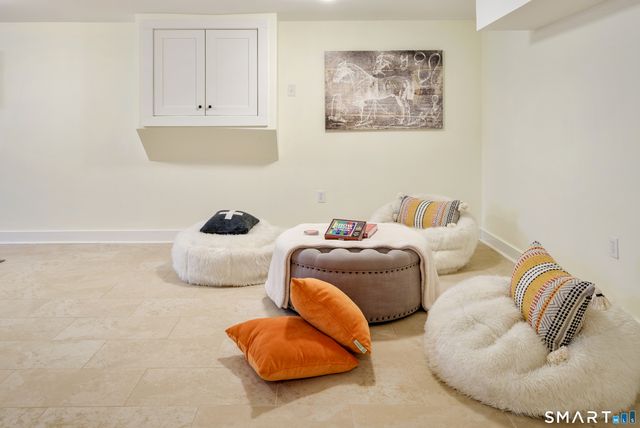 64 Sunrise Avenue, New Canaan, CT 06840