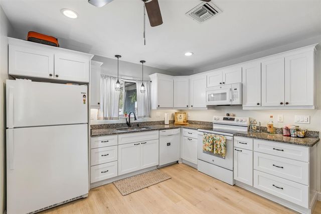 4733 RIDGE POINT DRIVE, Tampa, FL 33624