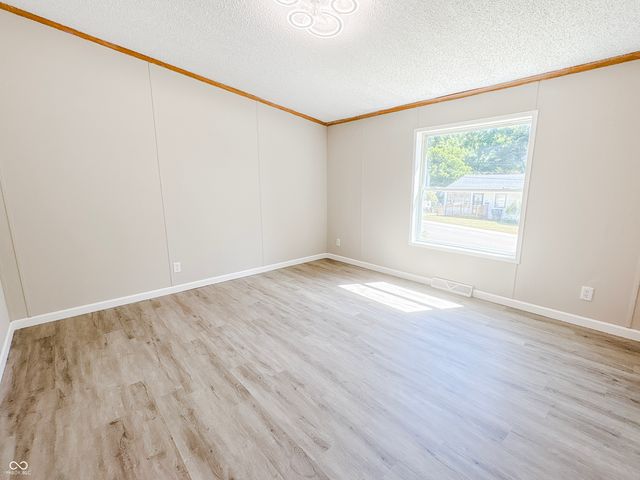 1212 W 9th Street, Connersville, IN 47331