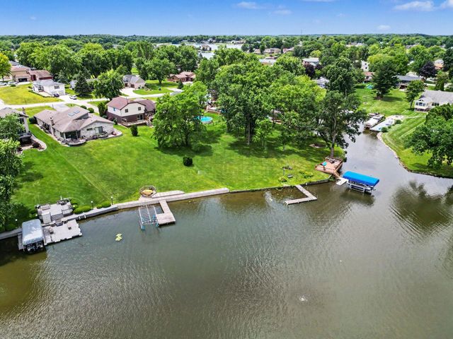 1697 Sunnyslope Drive, Crown Point, IN 46307