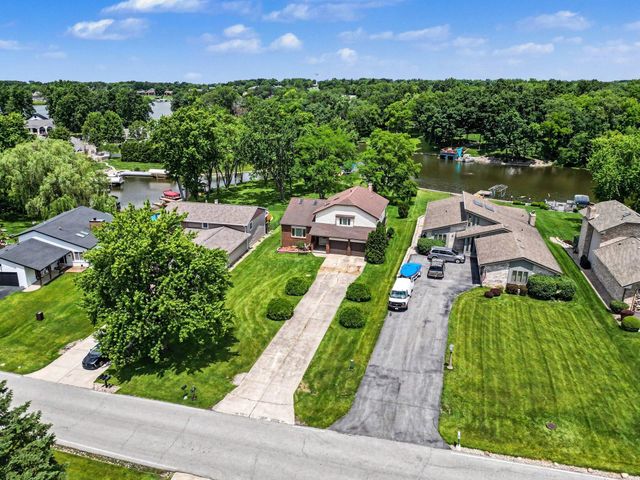 1697 Sunnyslope Drive, Crown Point, IN 46307