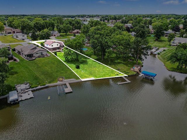 1697 Sunnyslope Drive, Crown Point, IN 46307