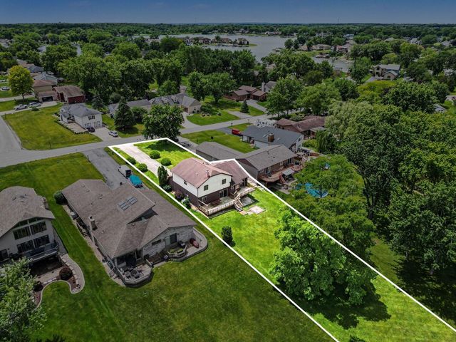 1697 Sunnyslope Drive, Crown Point, IN 46307