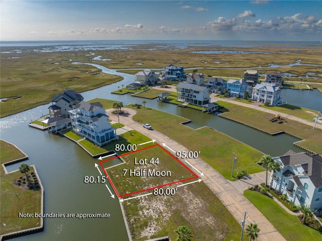 7 Half Moon, Hitchcock, TX 77563