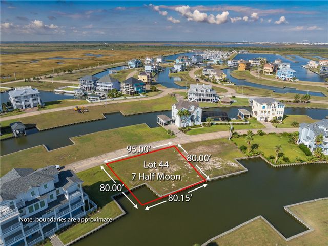 7 Half Moon, Hitchcock, TX 77563