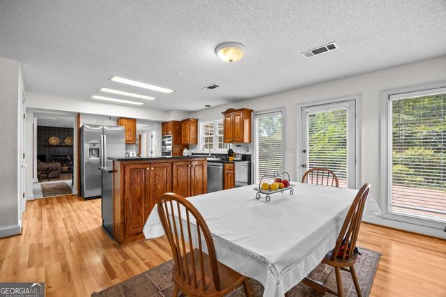 2335 Ettas Circle SE, Conyers, GA 30013