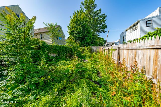 95 Eagle Street, Troy, NY 12180