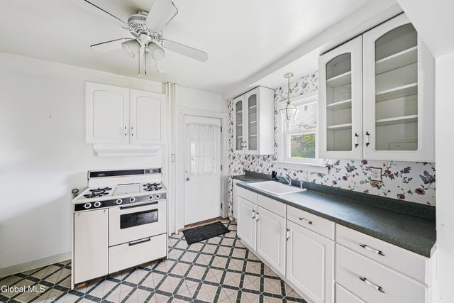 95 Eagle Street, Troy, NY 12180