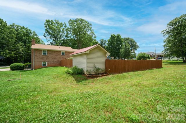 201 Wellington Drive, Lincolnton, NC 28092
