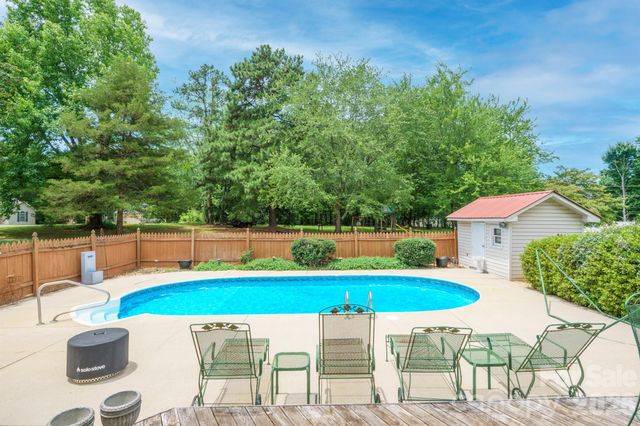 201 Wellington Drive, Lincolnton, NC 28092