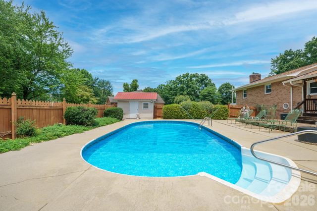 201 Wellington Drive, Lincolnton, NC 28092