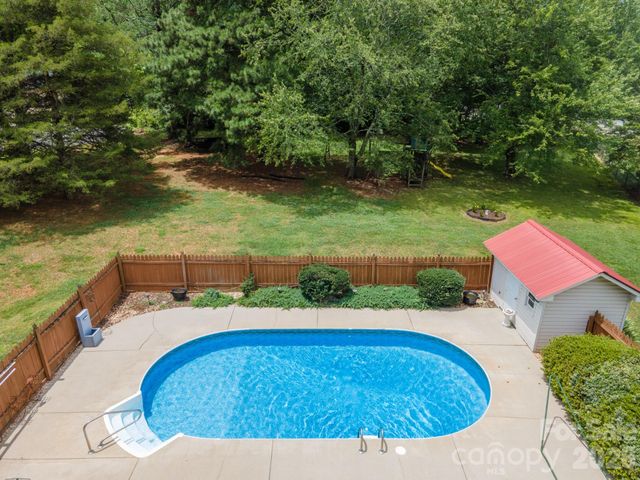201 Wellington Drive, Lincolnton, NC 28092