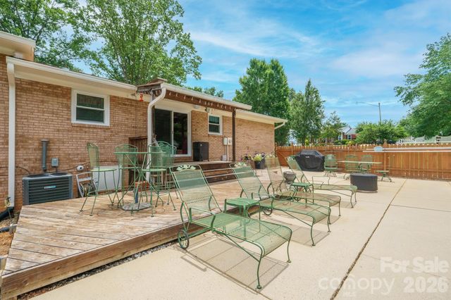 201 Wellington Drive, Lincolnton, NC 28092