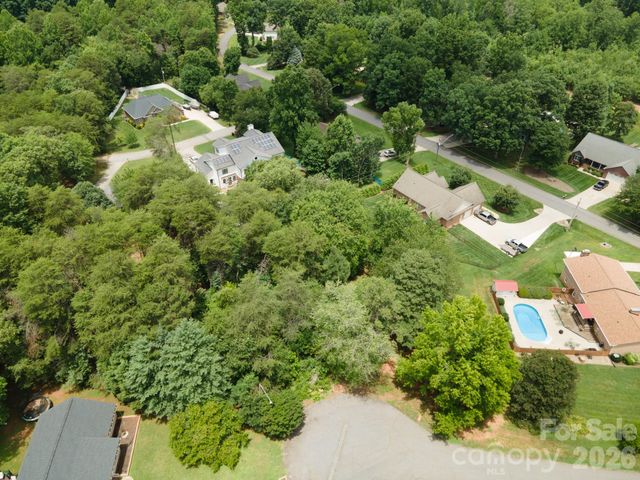 201 Wellington Drive, Lincolnton, NC 28092