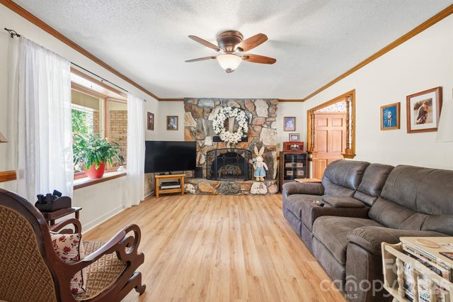 201 Wellington Drive, Lincolnton, NC 28092