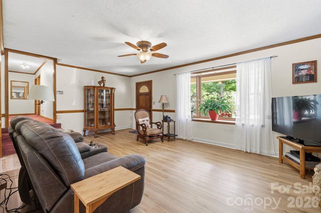 201 Wellington Drive, Lincolnton, NC 28092