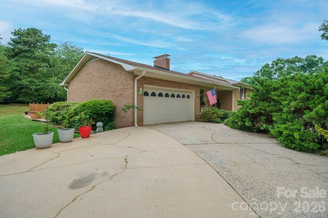 201 Wellington Drive, Lincolnton, NC 28092