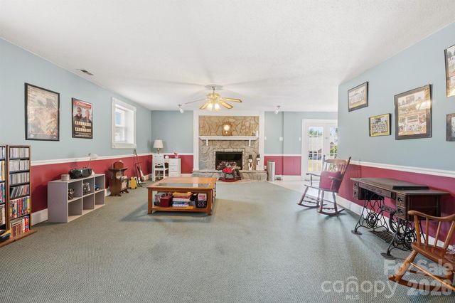 201 Wellington Drive, Lincolnton, NC 28092