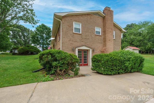 201 Wellington Drive, Lincolnton, NC 28092