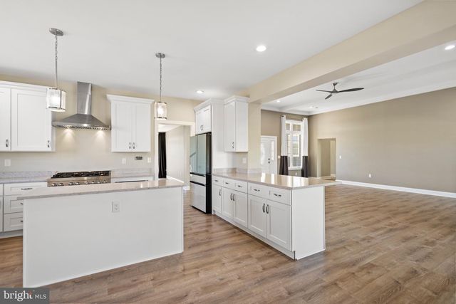 125 SKYJES LN, Winchester, VA 22602