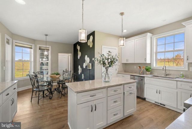 125 SKYJES LN, Winchester, VA 22602