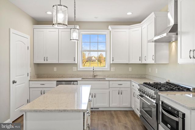 125 SKYJES LN, Winchester, VA 22602