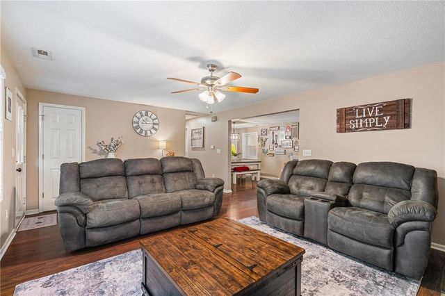 117 N Pine Street, Gardner, KS 66030