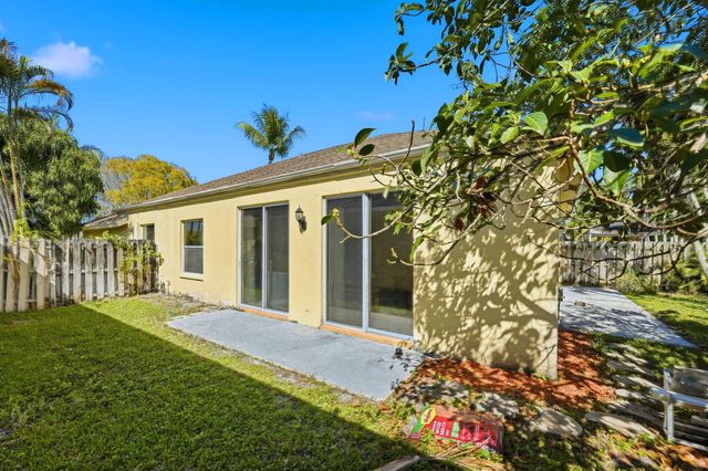 1239 Sussex Street, Boynton Beach, FL 33436