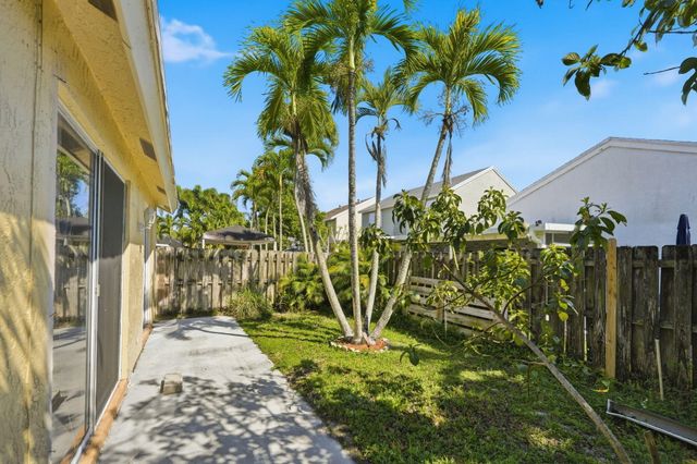 1239 Sussex Street, Boynton Beach, FL 33436