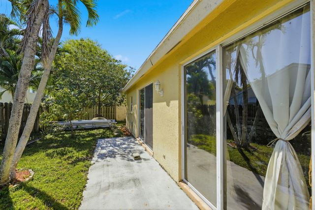 1239 Sussex Street, Boynton Beach, FL 33436