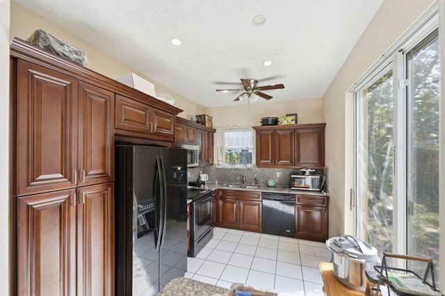 1239 Sussex Street, Boynton Beach, FL 33436